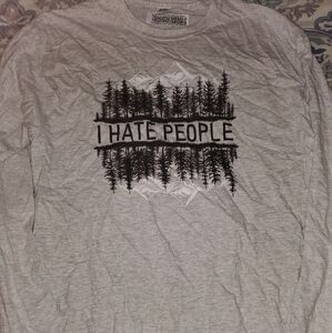 BRAND NEW gray graphic tshirt